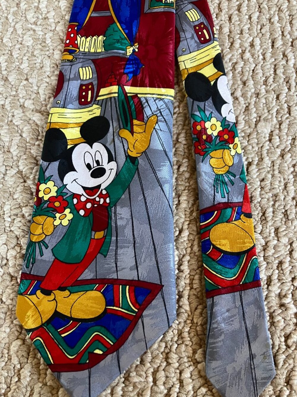 Authentic Vintage Disney Mickey Mouse Tie Date Night Excellent Condition